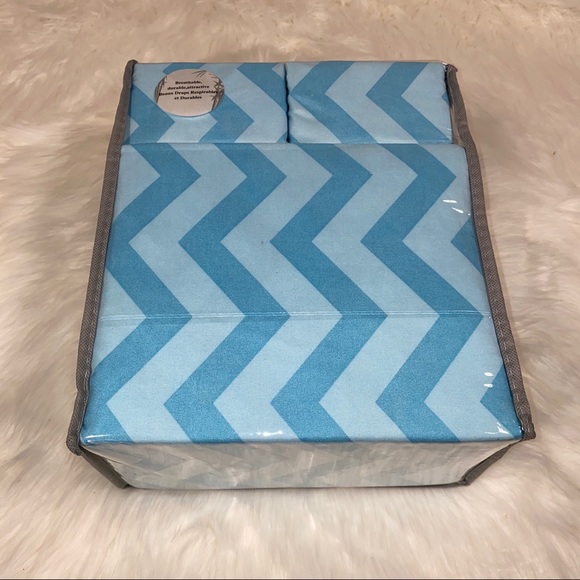 ✨SALE✨Queen 4pc Ice Blue Chevron Bedsheets - Picture 2 of 5
